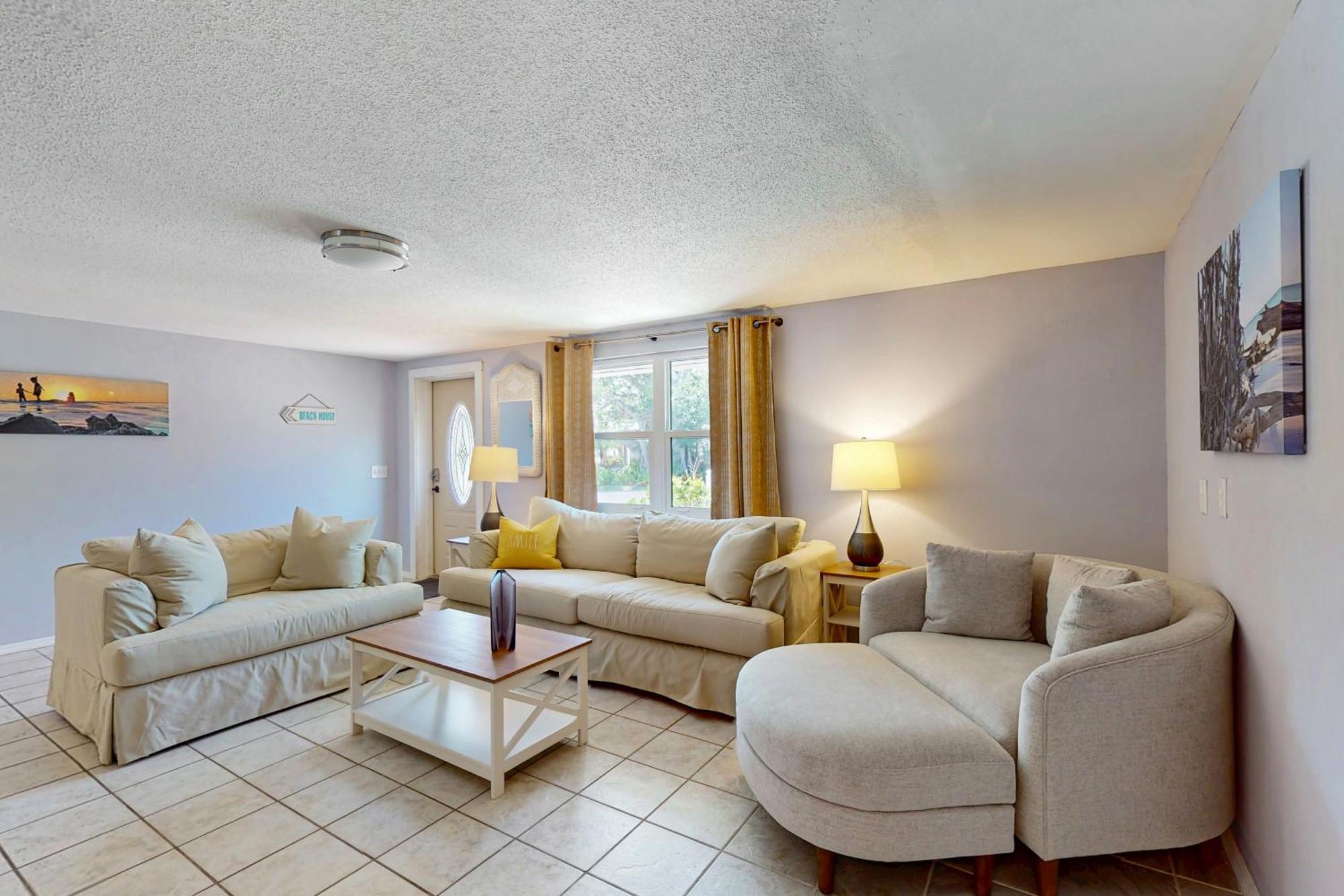 Getaway On Gladiolus Villa Anna Maria Bagian luar foto